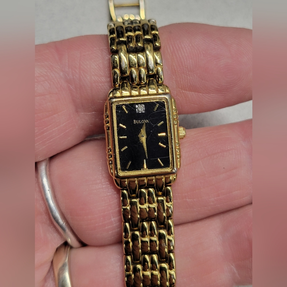 Ladies Bulova dress watch with new battery